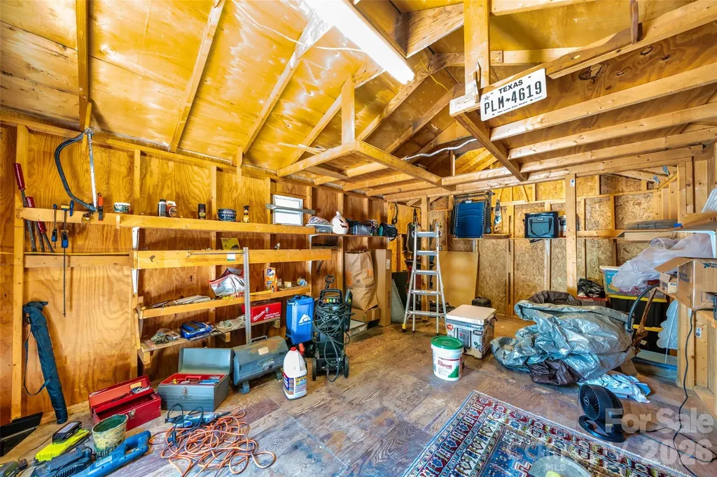 435 Mcminn Road Hendersonville NC 28792