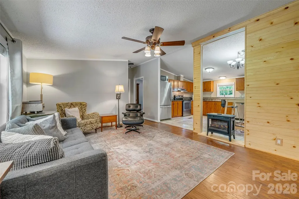 435 Mcminn Road Hendersonville NC 28792