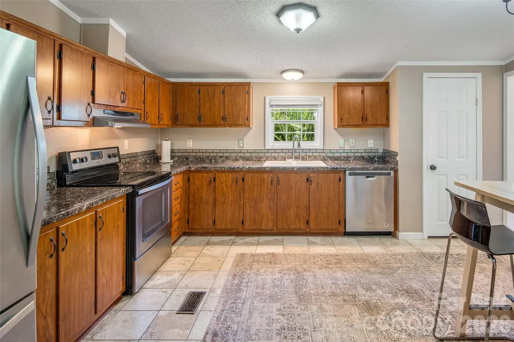 435 Mcminn Road Hendersonville NC 28792