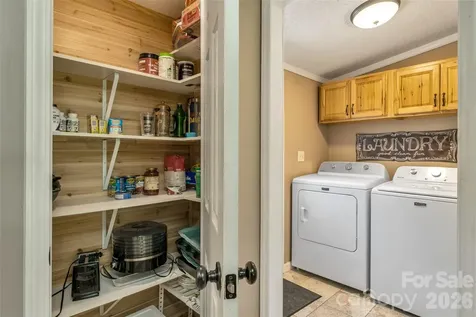 435 Mcminn Road Hendersonville NC 28792