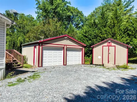 435 Mcminn Road Hendersonville NC 28792
