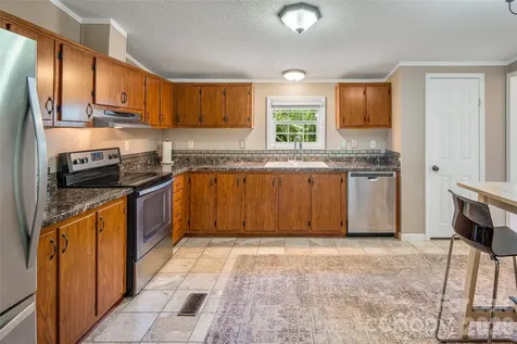 435 Mcminn Road Hendersonville NC 28792