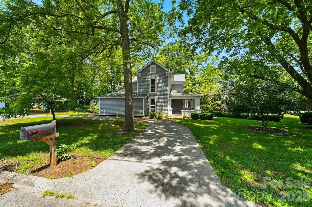902 N Ashe Avenue Newton NC 28658