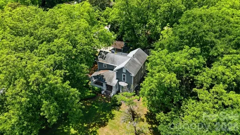 902 N Ashe Avenue Newton NC 28658