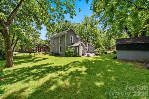 902 N Ashe Avenue Newton NC 28658
