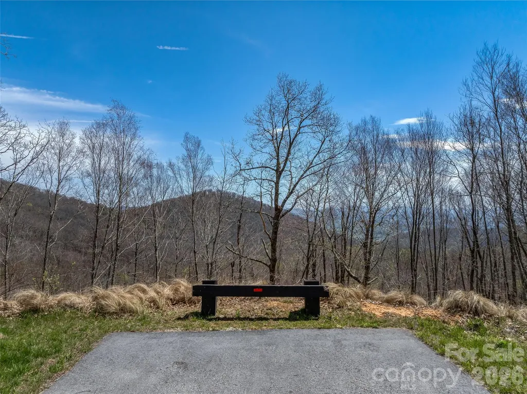 370 Autumn Ridge Lane Hendersonville NC 28792
