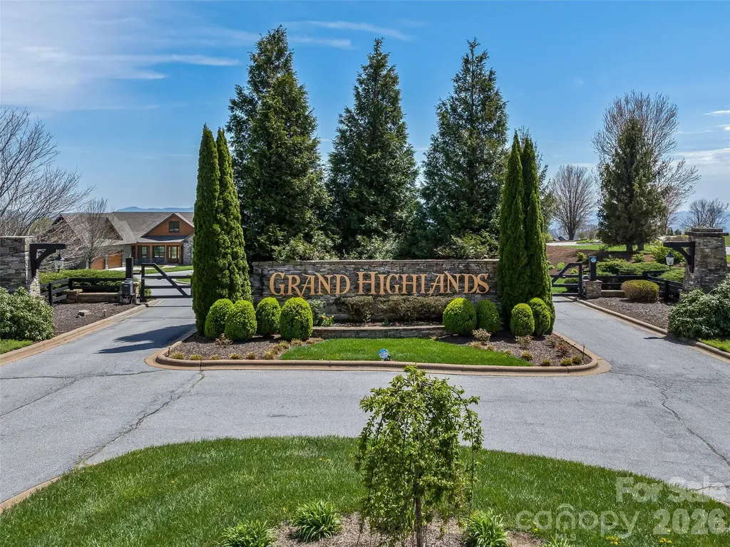 370 Autumn Ridge Lane Hendersonville NC 28792