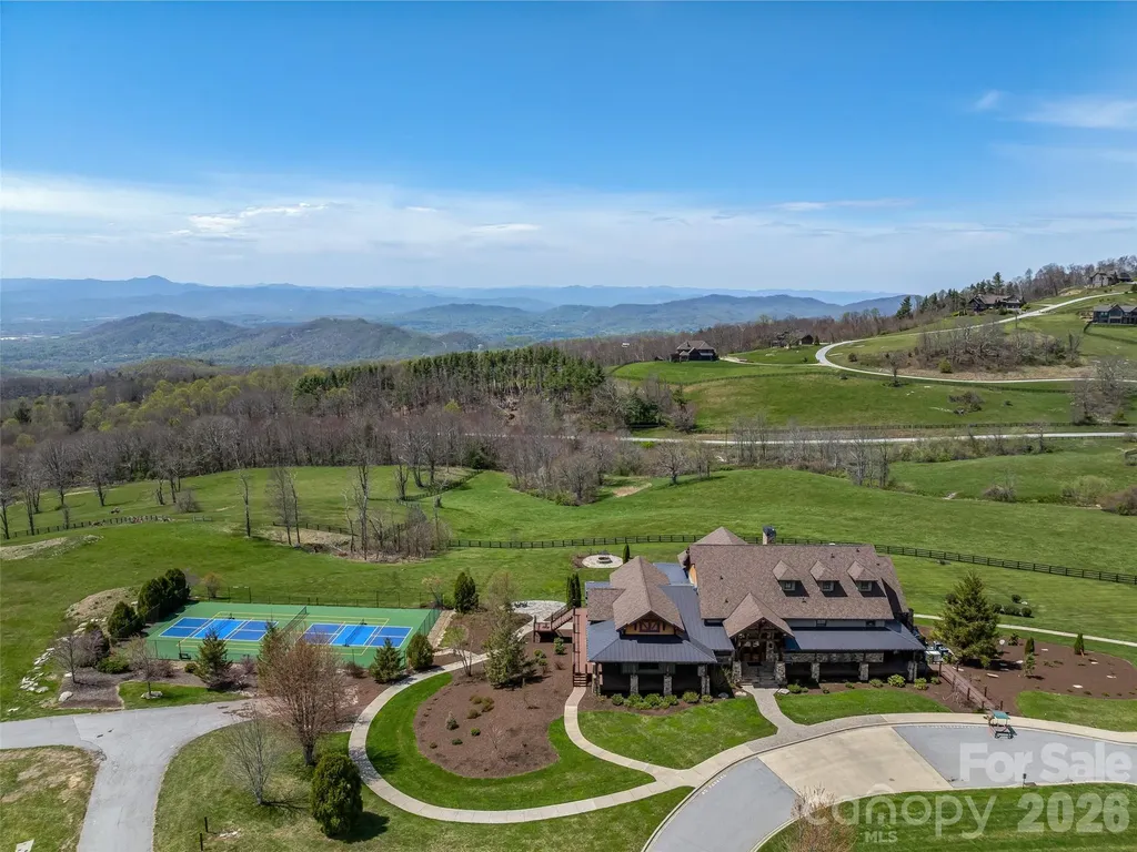 370 Autumn Ridge Lane Hendersonville NC 28792