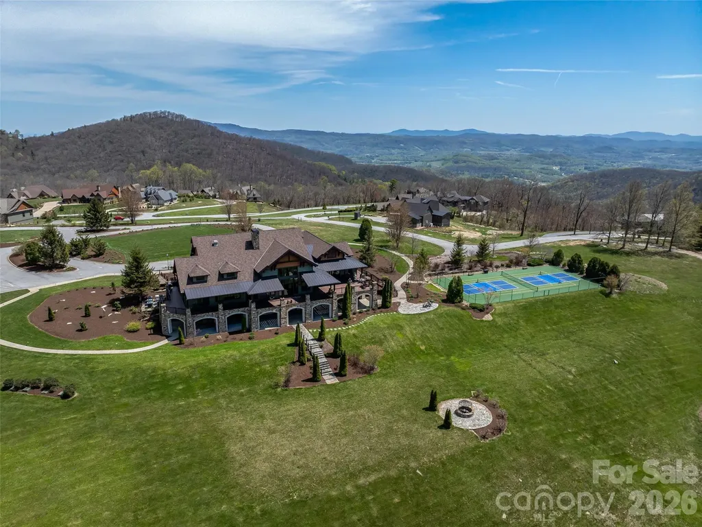370 Autumn Ridge Lane Hendersonville NC 28792