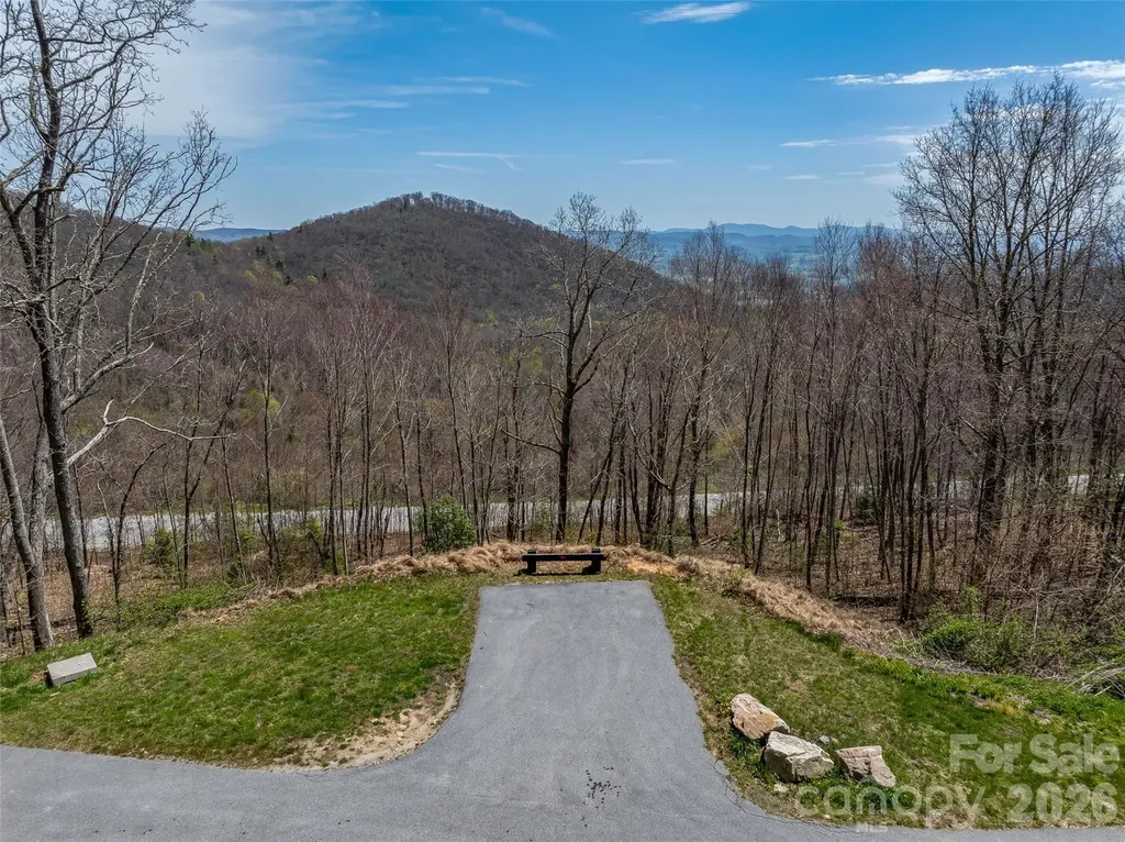 370 Autumn Ridge Lane Hendersonville NC 28792