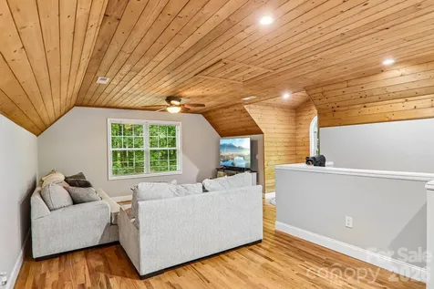 1264 Dogwood Drive Maggie Valley NC 28751