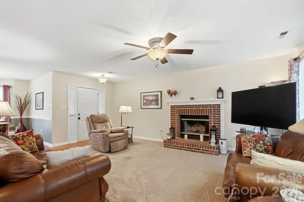6000 Carriage Oaks Drive Charlotte NC 28262