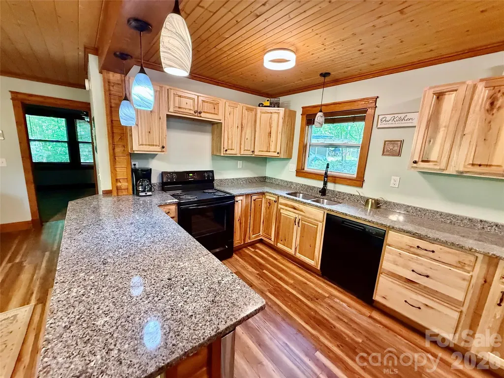 10 Lakemont Cottage Trail Flat Rock NC 28731