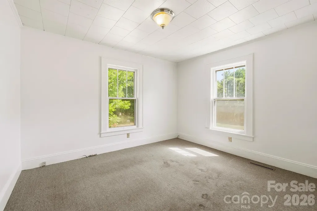 2308 11th Avenue NE Hickory NC 28601