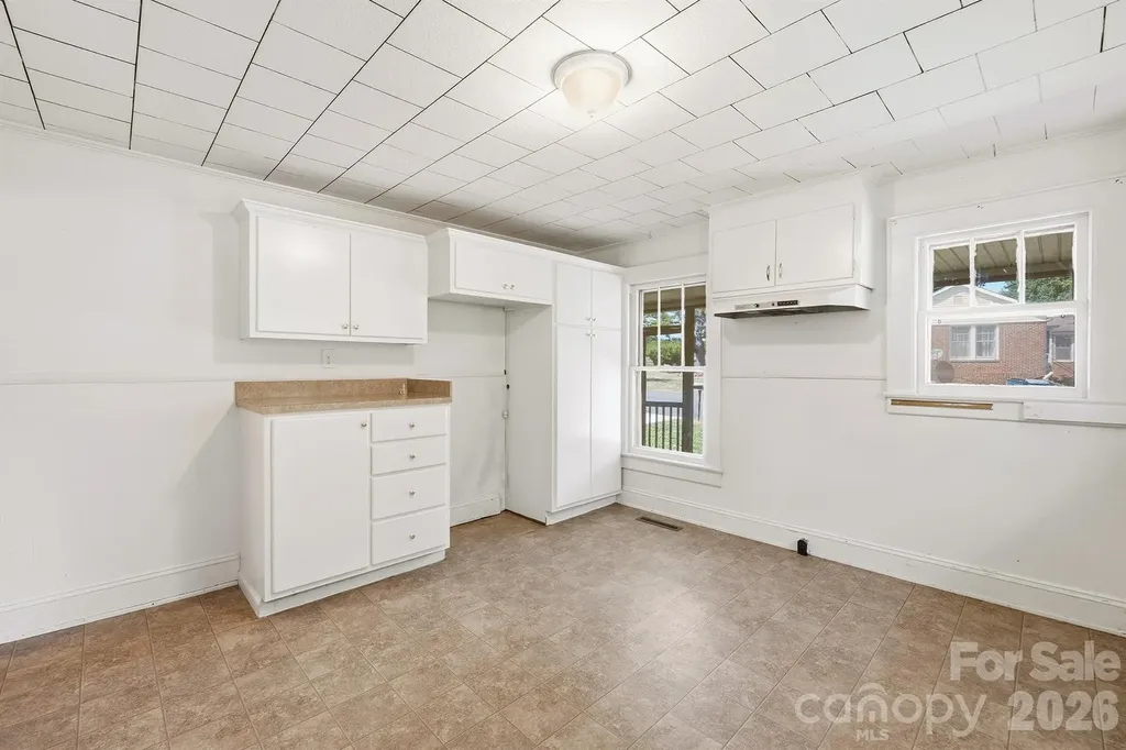 2308 11th Avenue NE Hickory NC 28601