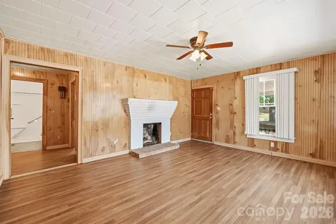 2308 11th Avenue NE Hickory NC 28601