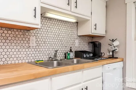284 Grady Winkler Road Boone NC 28607