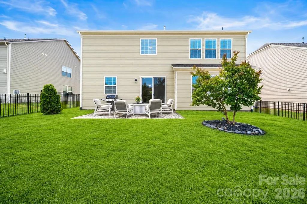 17516 Austins Creek Drive Charlotte NC 28278