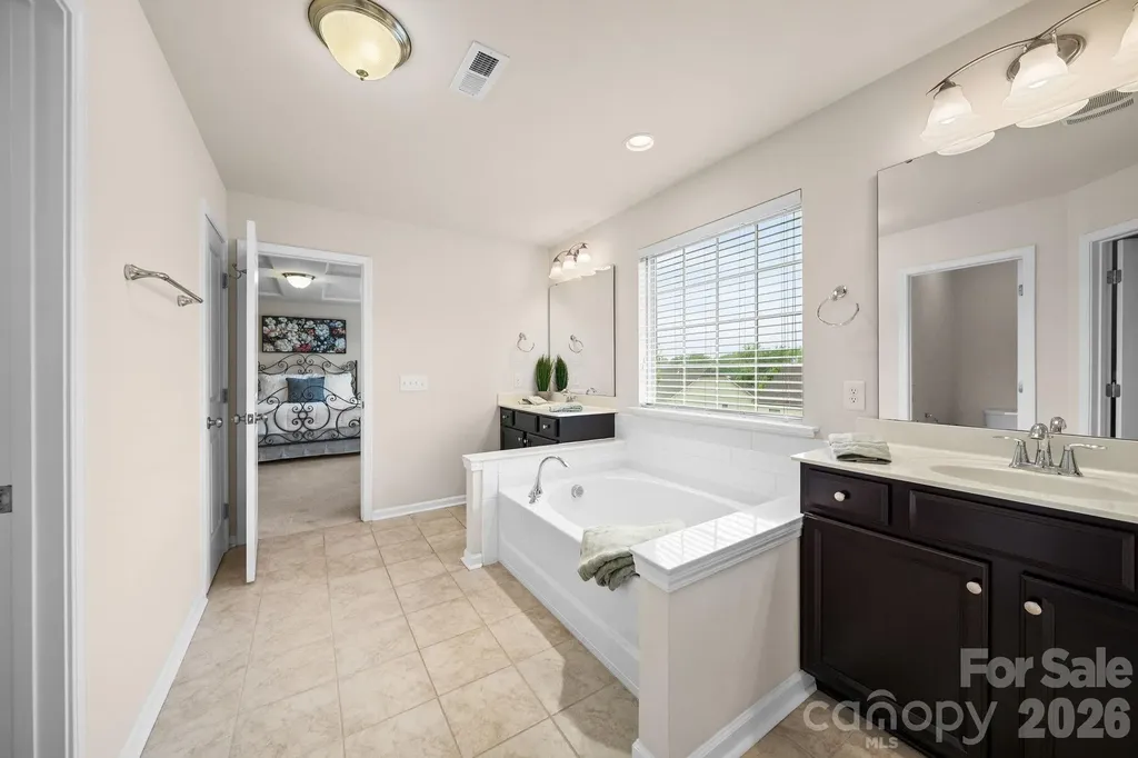 17516 Austins Creek Drive Charlotte NC 28278