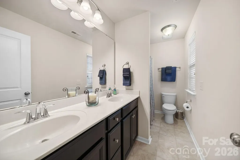 17516 Austins Creek Drive Charlotte NC 28278
