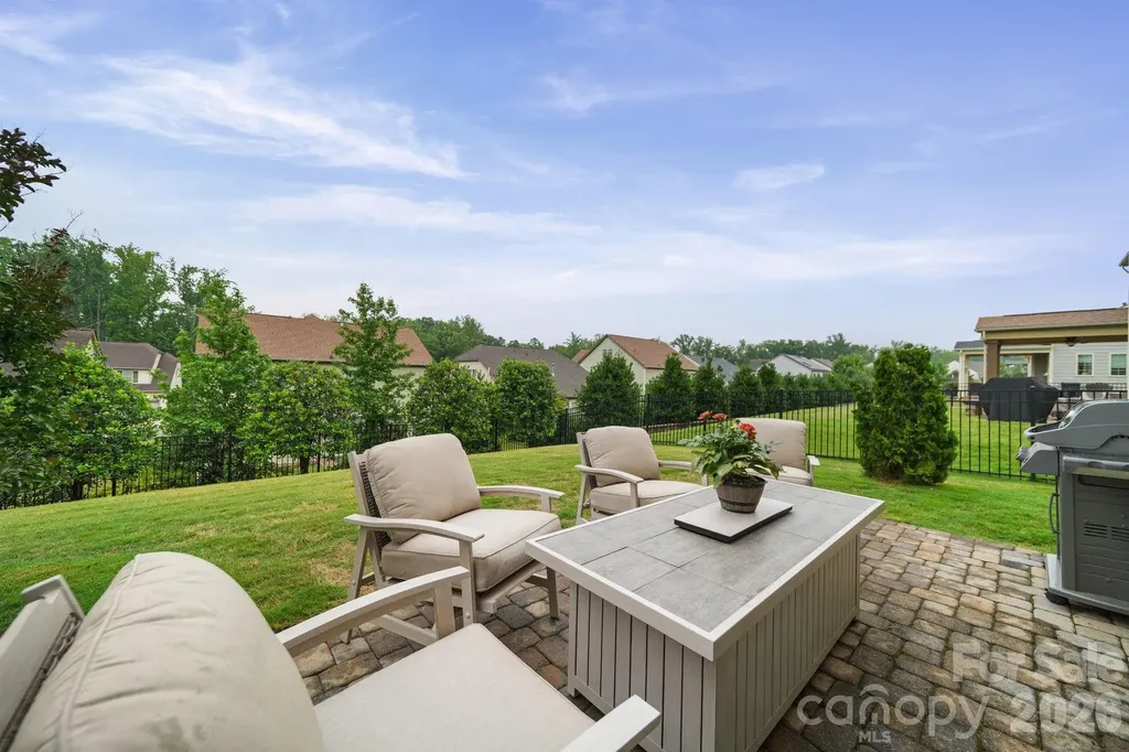 17516 Austins Creek Drive Charlotte NC 28278