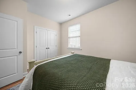 17516 Austins Creek Drive Charlotte NC 28278