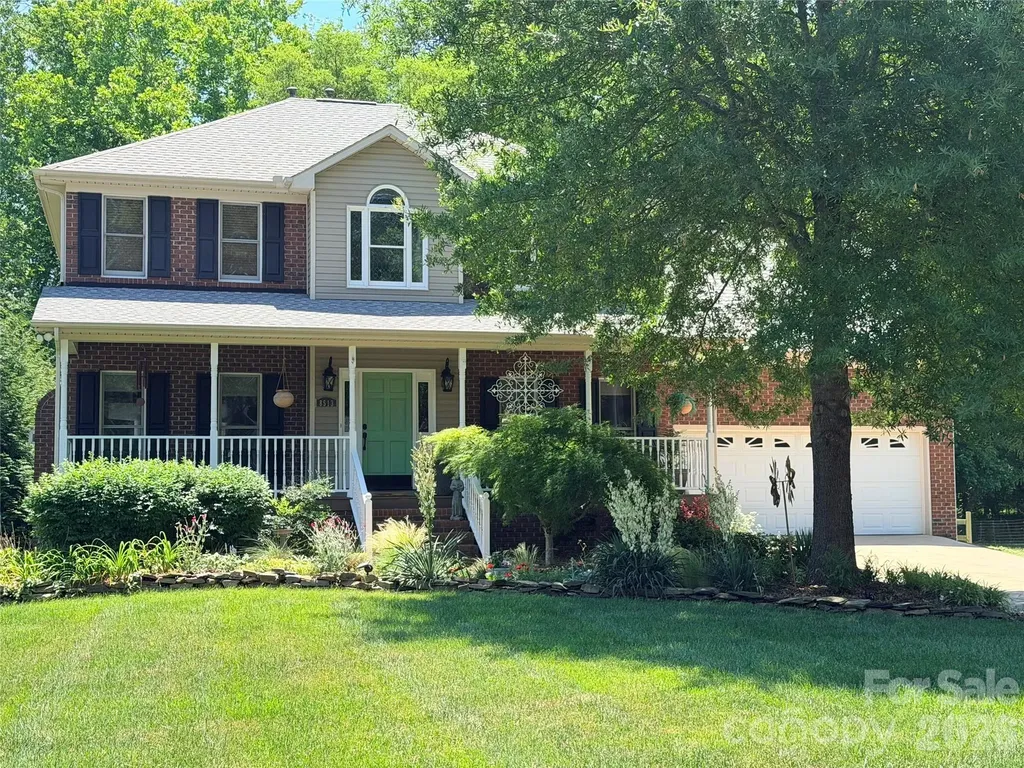 8513 Middleton Circle Harrisburg NC 28075