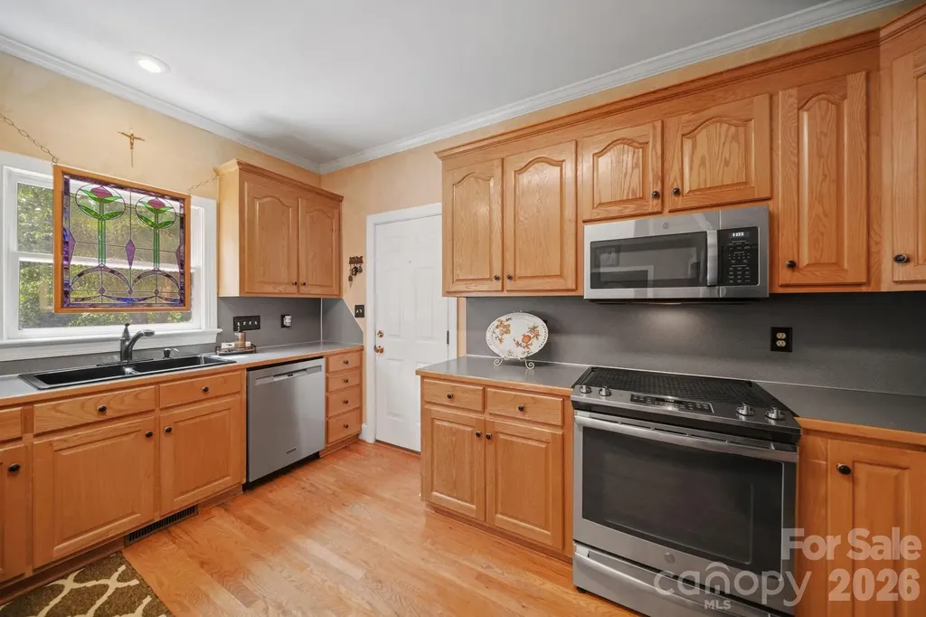 8513 Middleton Circle Harrisburg NC 28075