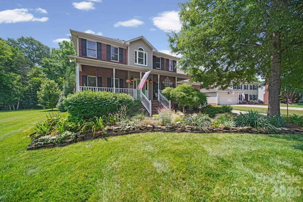8513 Middleton Circle Harrisburg NC 28075