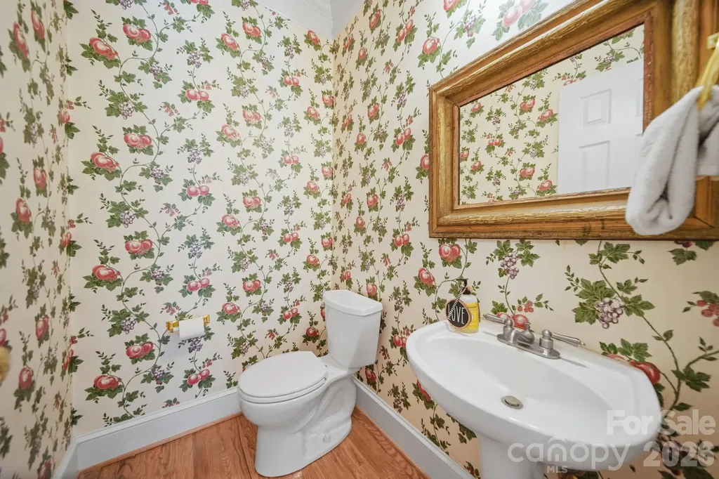 8513 Middleton Circle Harrisburg NC 28075