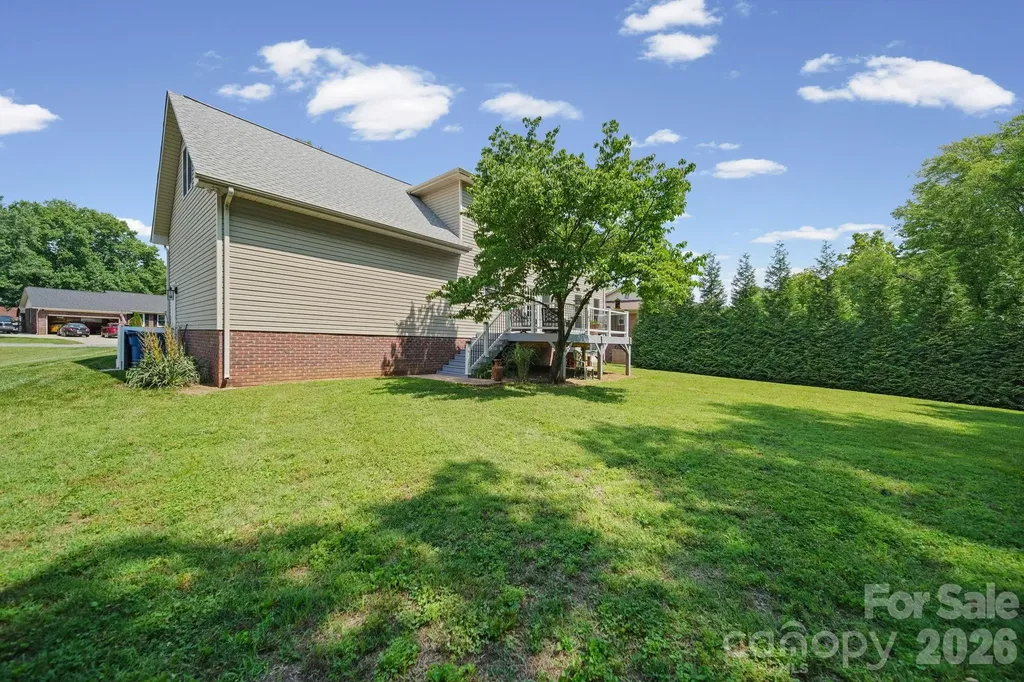 8513 Middleton Circle Harrisburg NC 28075
