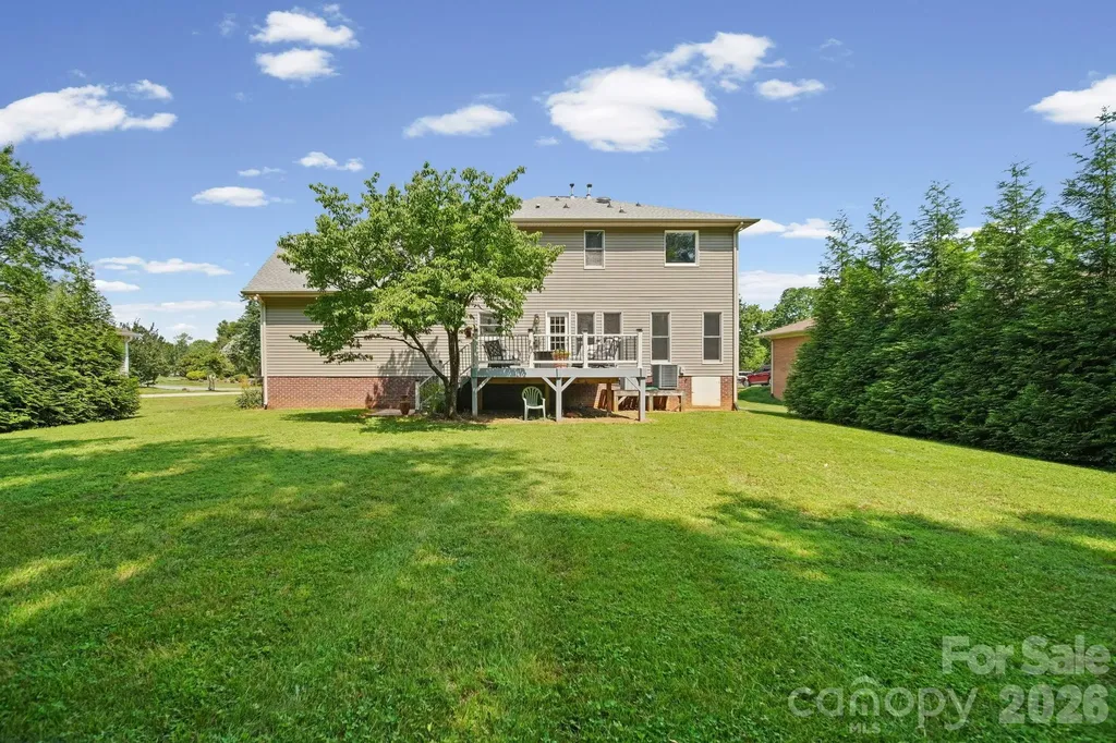 8513 Middleton Circle Harrisburg NC 28075