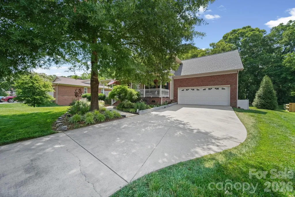 8513 Middleton Circle Harrisburg NC 28075