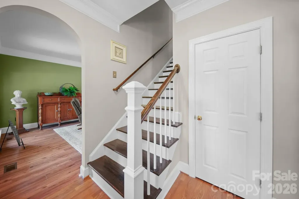 8513 Middleton Circle Harrisburg NC 28075