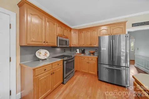8513 Middleton Circle Harrisburg NC 28075