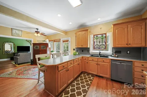 8513 Middleton Circle Harrisburg NC 28075