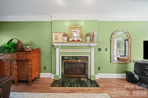 8513 Middleton Circle Harrisburg NC 28075