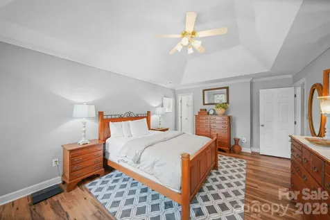 8513 Middleton Circle Harrisburg NC 28075