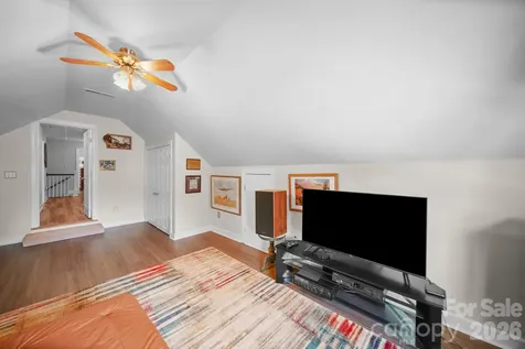 8513 Middleton Circle Harrisburg NC 28075