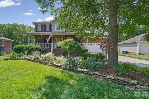 8513 Middleton Circle Harrisburg NC 28075