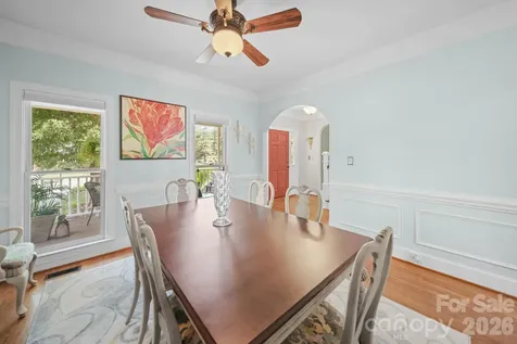 8513 Middleton Circle Harrisburg NC 28075