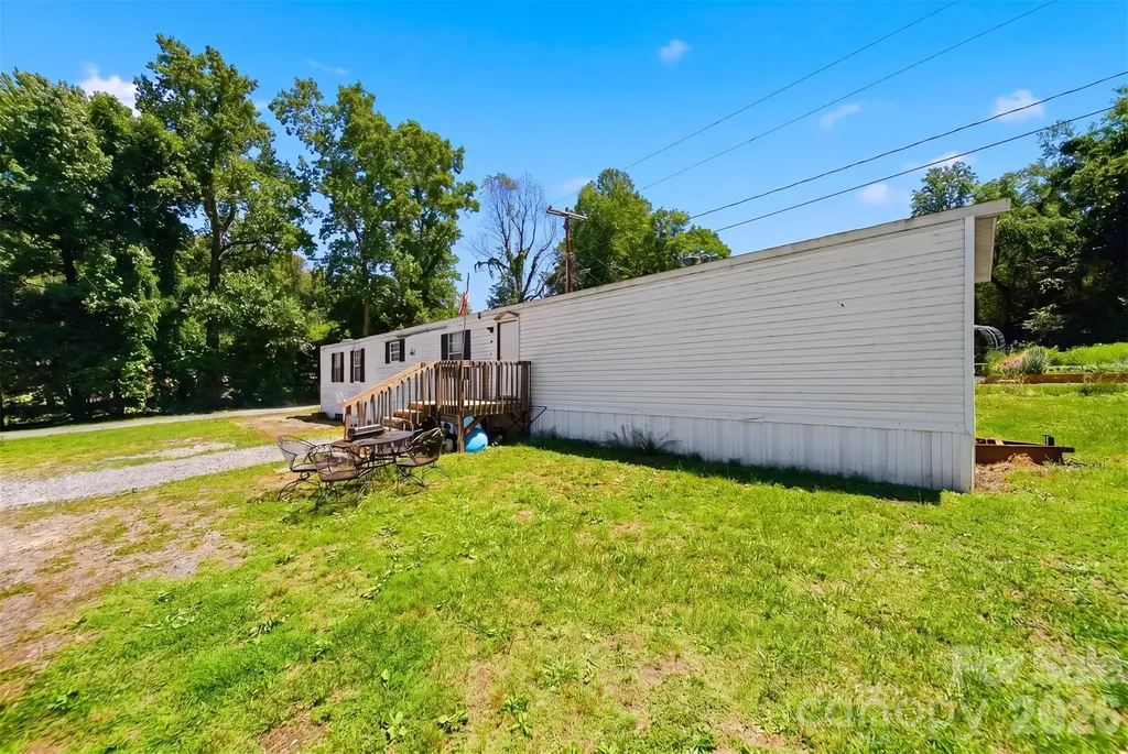 5929 Mourglea Avenue Connelly Springs NC 28612