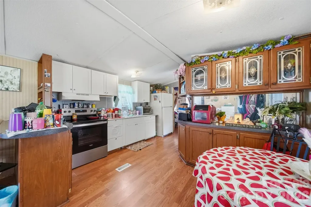 5929 Mourglea Avenue Connelly Springs NC 28612