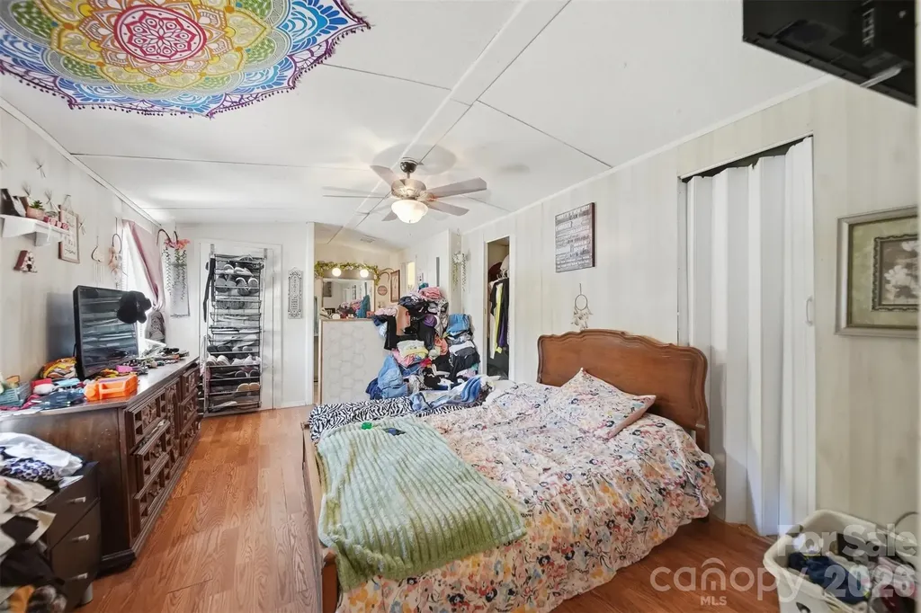 5929 Mourglea Avenue Connelly Springs NC 28612