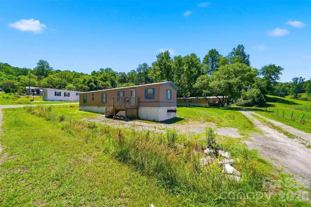 5929 Mourglea Avenue Connelly Springs NC 28612