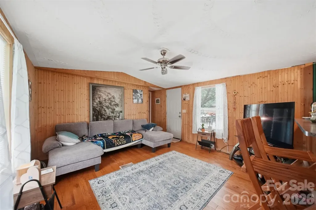 5929 Mourglea Avenue Connelly Springs NC 28612