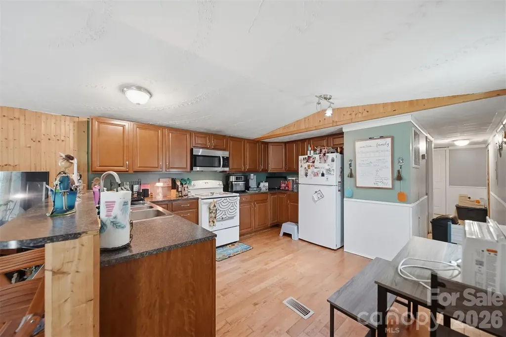 5929 Mourglea Avenue Connelly Springs NC 28612