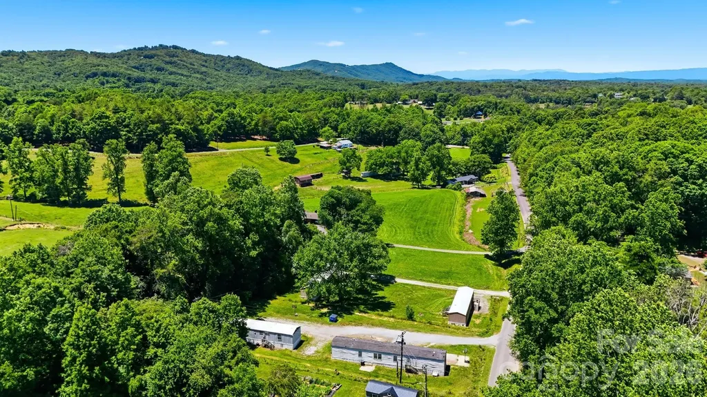 5929 Mourglea Avenue Connelly Springs NC 28612
