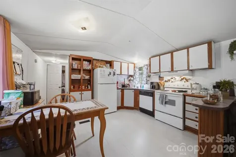 5929 Mourglea Avenue Connelly Springs NC 28612
