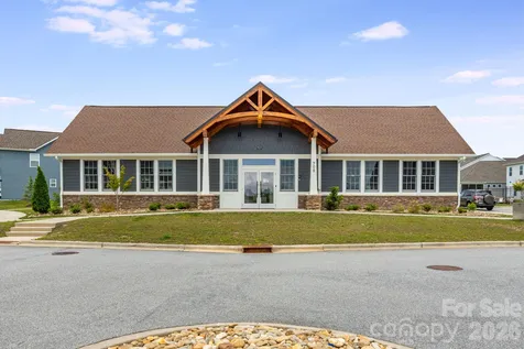 124 Creekview Road Hendersonville NC 28791